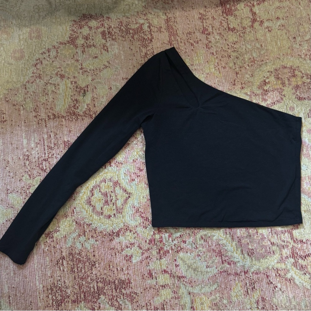 Abercrombie Black One Sleeve Crop Top M